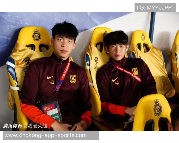 中国足球队16号球星闪耀赛场勇敢拼搏引领球队冲击世界杯梦想 中国足球队16号球星闪耀赛场勇敢拼搏引领球队冲击世界杯梦想