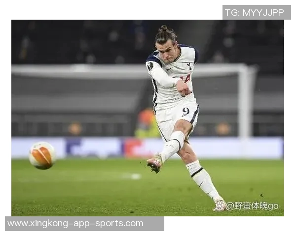 足球场上的球星用英语表达：沟通技巧与比赛中的语言艺术