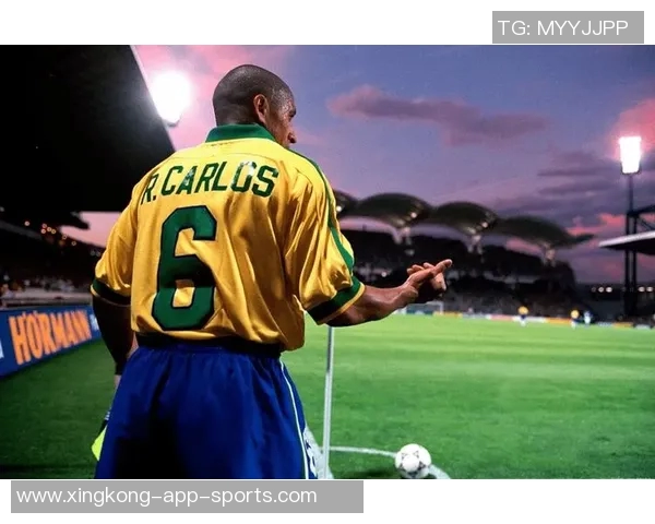 度最佳足球球星荣誉与巅峰表现全景回顾 度最佳足球球星荣誉与巅峰表现全景回顾